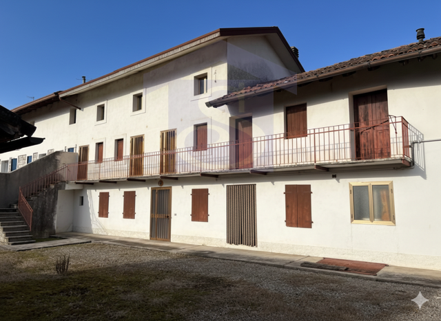 Casa indipendente con giardino a Fontanafredda