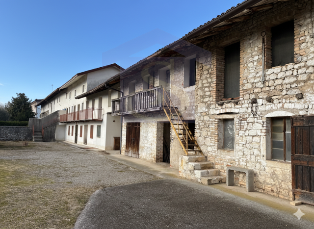 Casa indipendente con giardino a Fontanafredda
