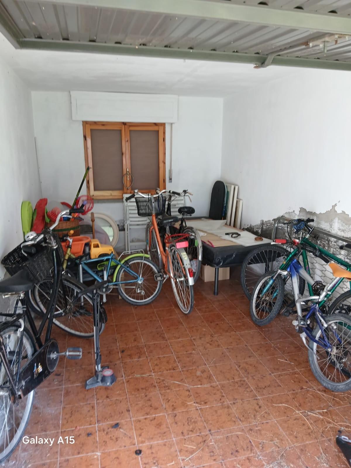 Box/Garage 13mq in vendita, Rosignano Marittimo vada