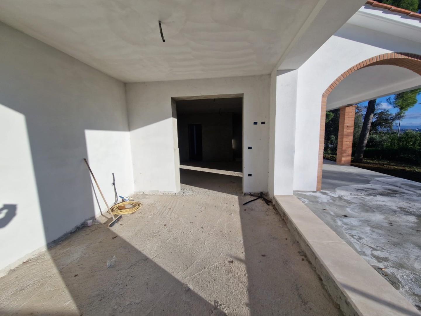 Villa con terrazzo, Cecina collemezzano alto