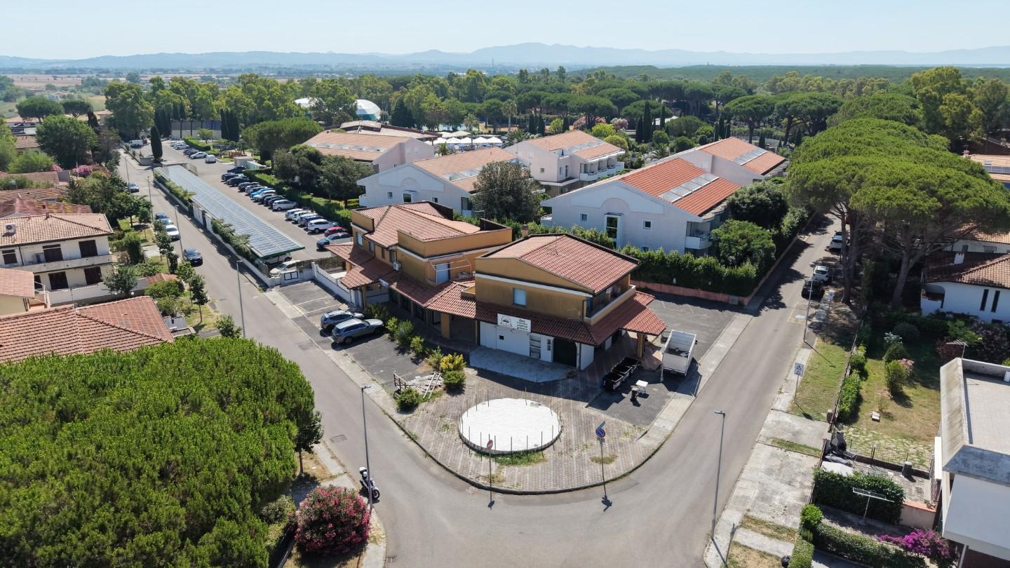 Villa Quadrifamiliari con giardino, Cecina marina