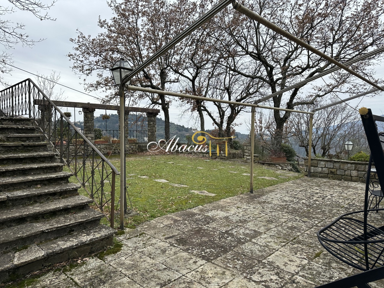 Appartamento con giardino in fiesole, Fiesole