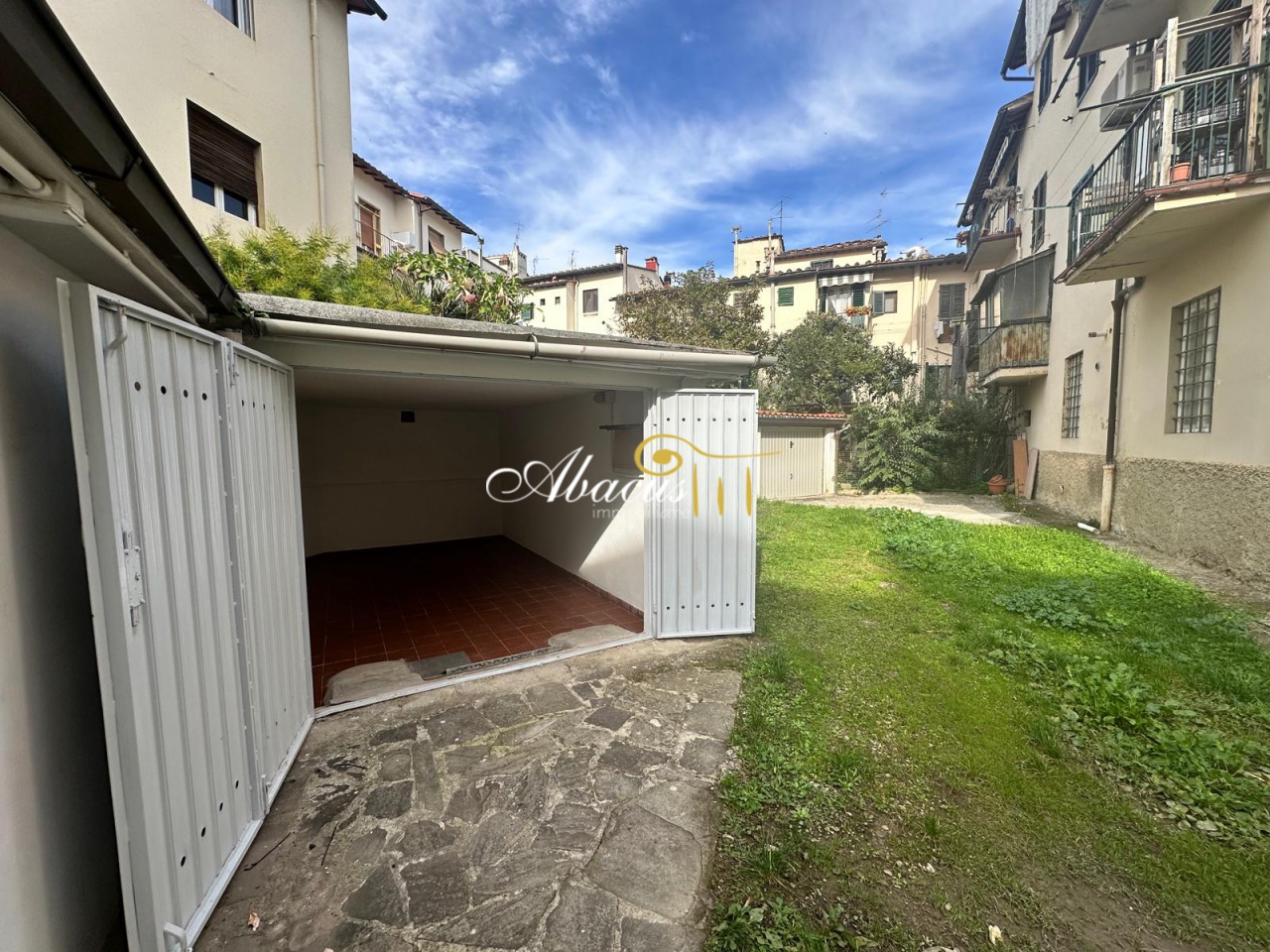 Box/Garage 14mq con box in piazza del bandino, Firenze