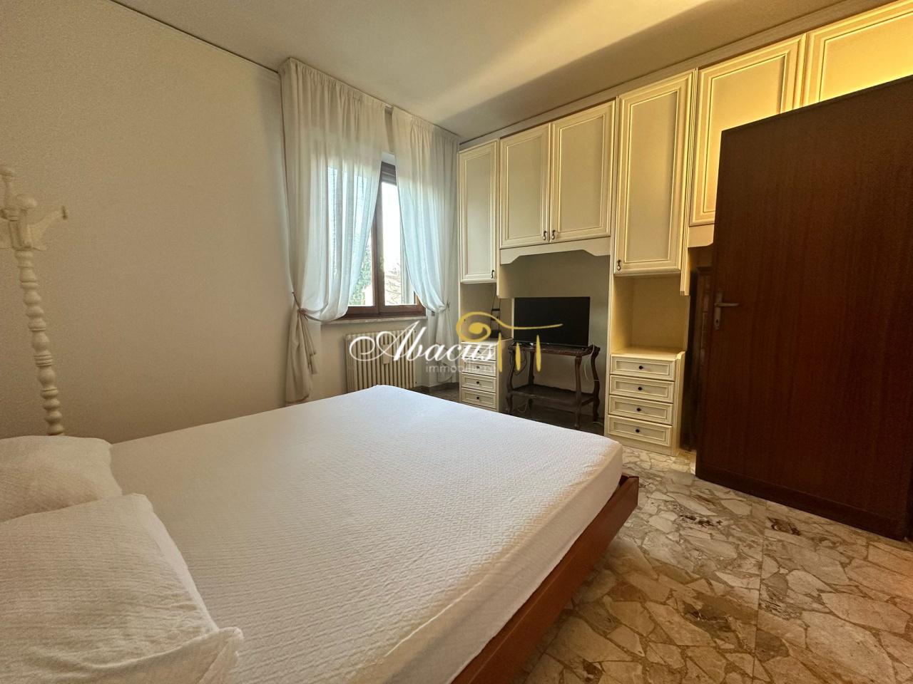 Quadrilocale arredato in affitto in via lanfranchi, Firenze