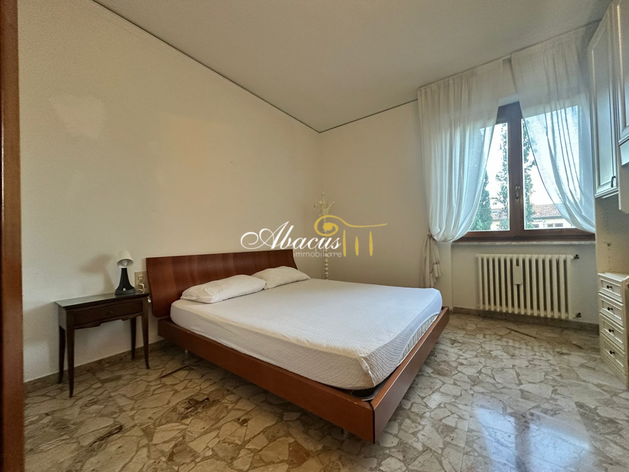 Quadrilocale arredato in affitto in via lanfranchi, Firenze