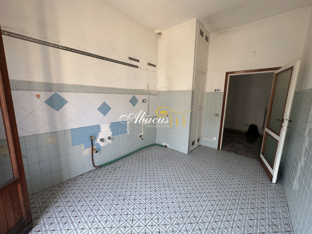 Trilocale da ristrutturare in via rattazzi, Firenze