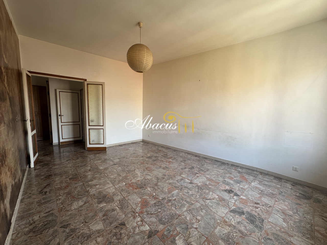 Trilocale da ristrutturare in via rattazzi, Firenze