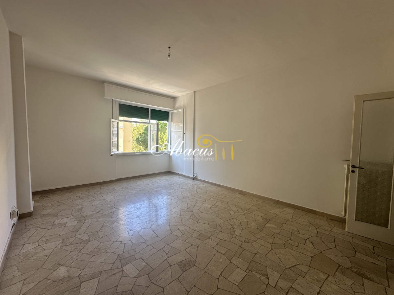 Quadrilocale con terrazzo in via gordigiani, Firenze