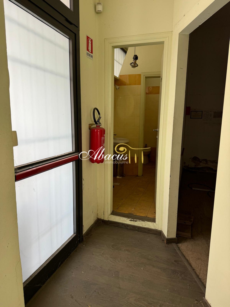 Negozio in vendita in via veracini, Firenze
