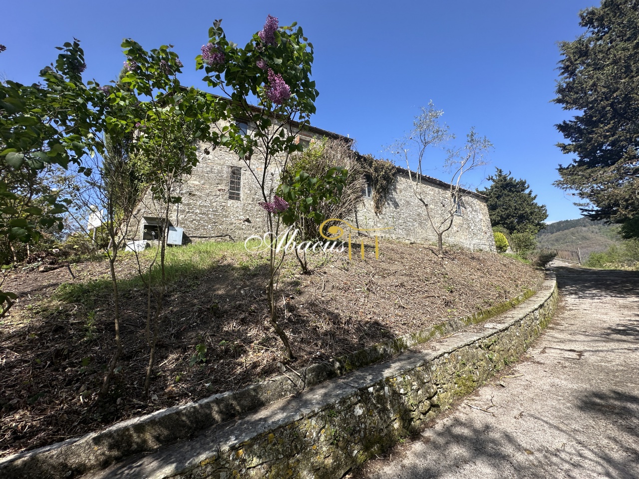 Rustico con giardino in via faentina, Vaglia