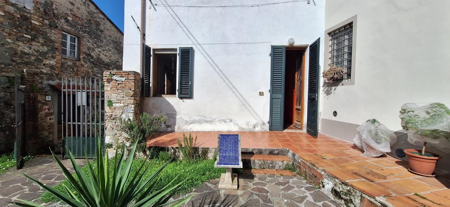 Casa indipendente in vendita, Borgo a Mozzano valdottavo
