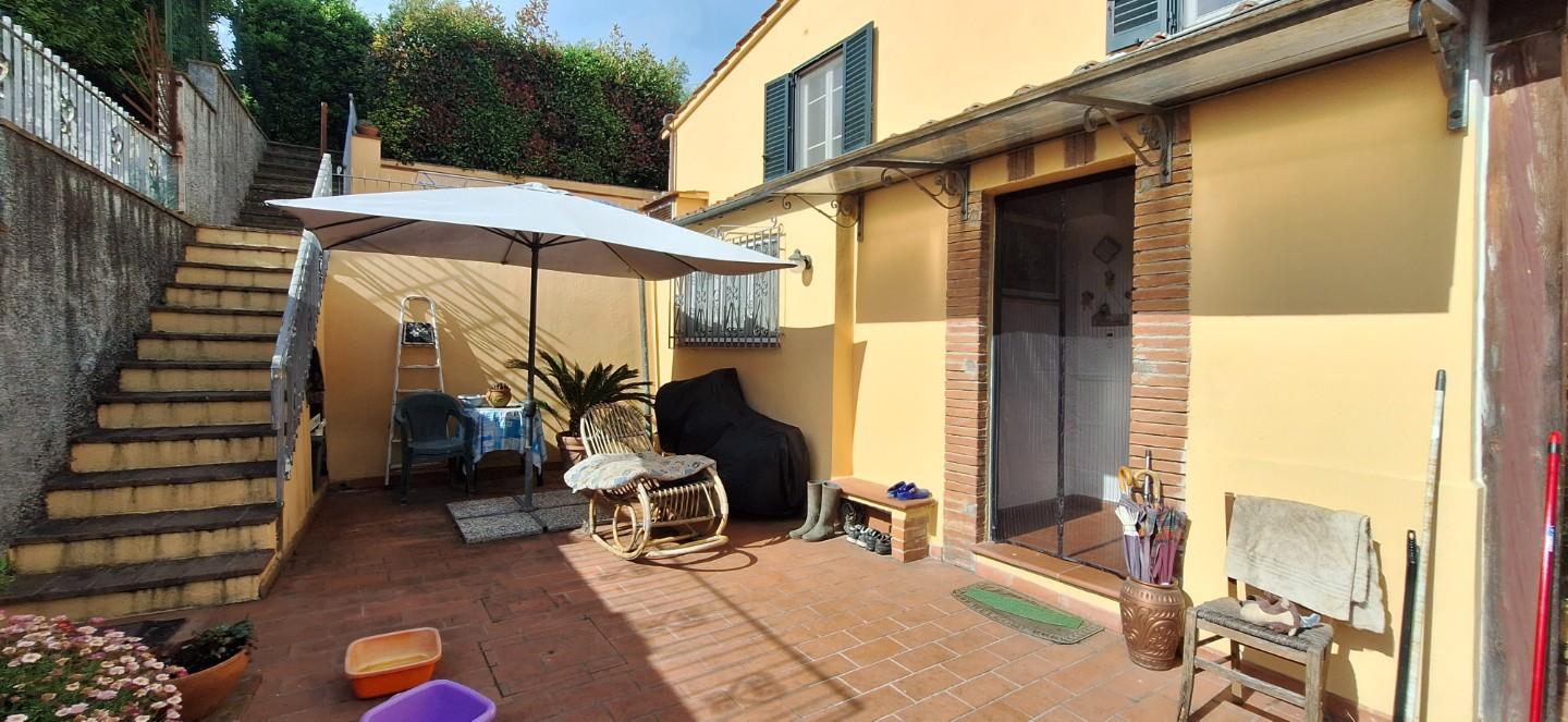 Casa indipendente con giardino, Lucca san cassiano di moriano