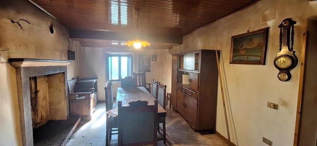 Casa indipendente con giardino, Barga filecchio