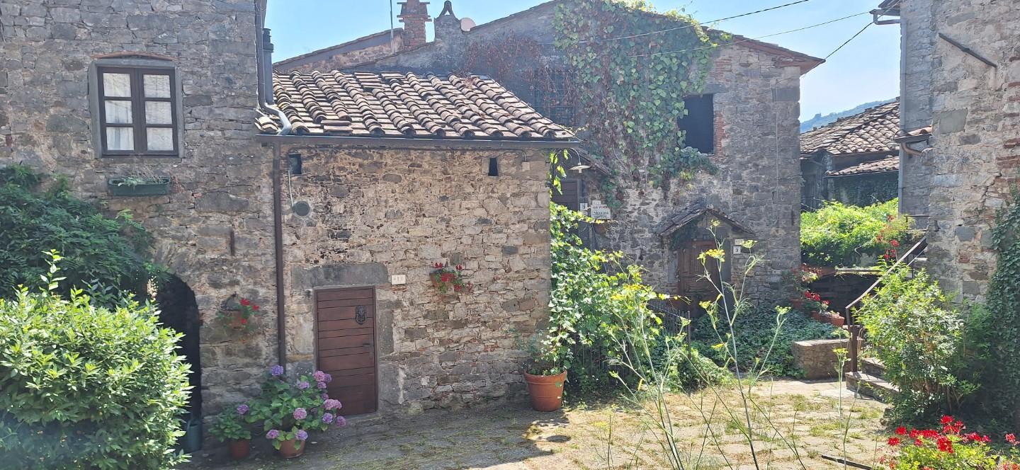 Casa indipendente in vendita, Pescaglia colognora