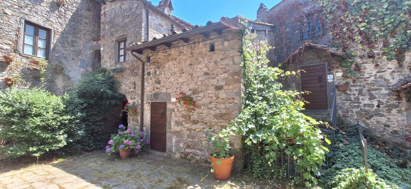 Casa indipendente in vendita, Pescaglia colognora