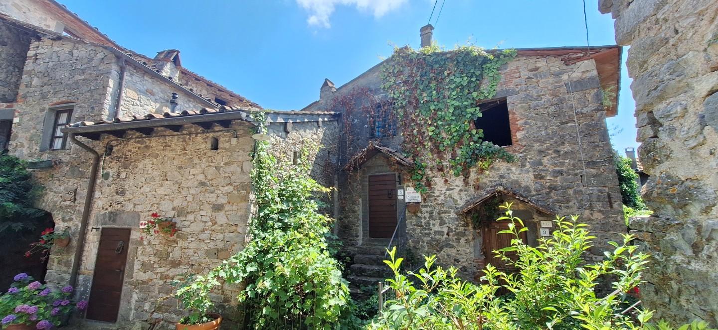 Casa indipendente in vendita, Pescaglia colognora