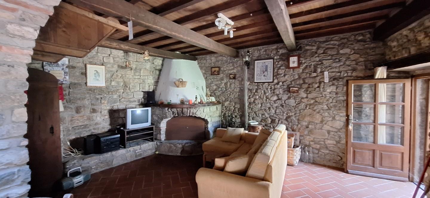 Casa indipendente in vendita, Pescaglia colognora