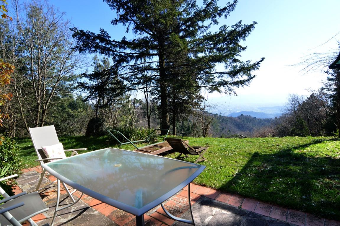 Rustico con giardino, Lucca gignano di brancoli