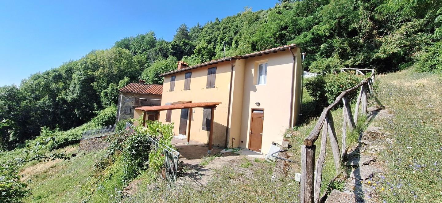 Rustico con giardino, Pescaglia san rocco in turrite