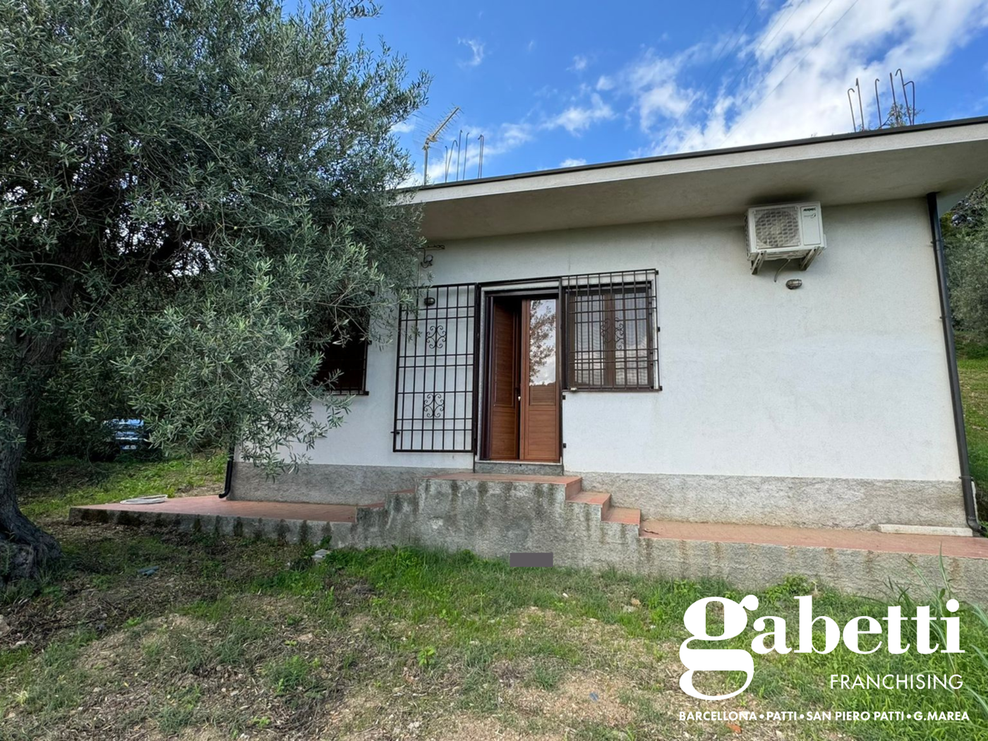 Casa indipendente con giardino a Montagnareale