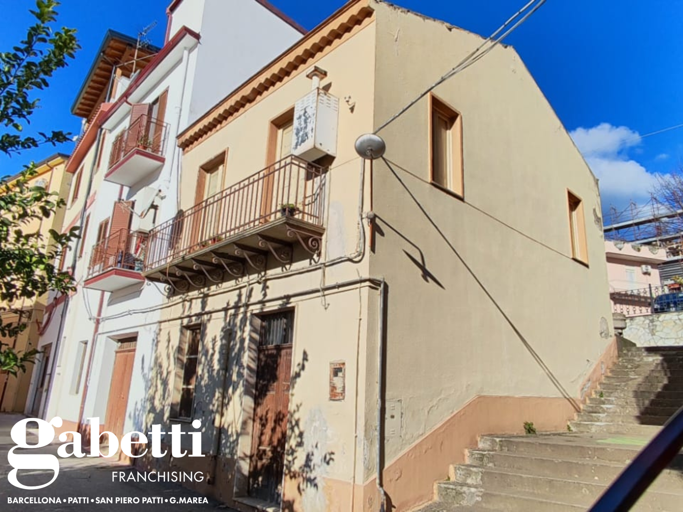 Casa indipendente con giardino a Montagnareale