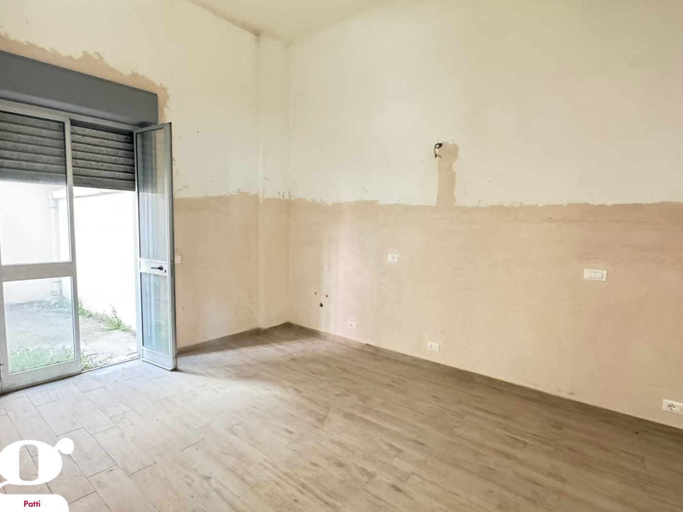 Negozio in vendita a Patti