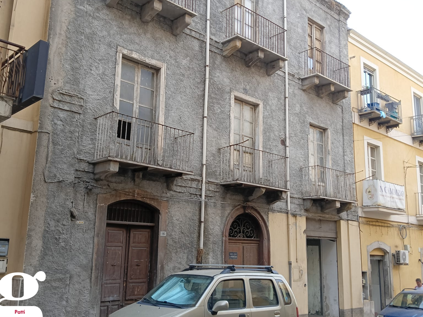 Stabile/Palazzo in vendita a Patti