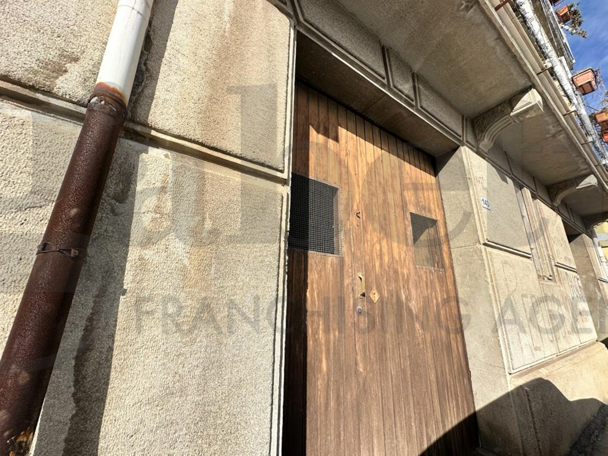 Magazzino in vendita a Patti