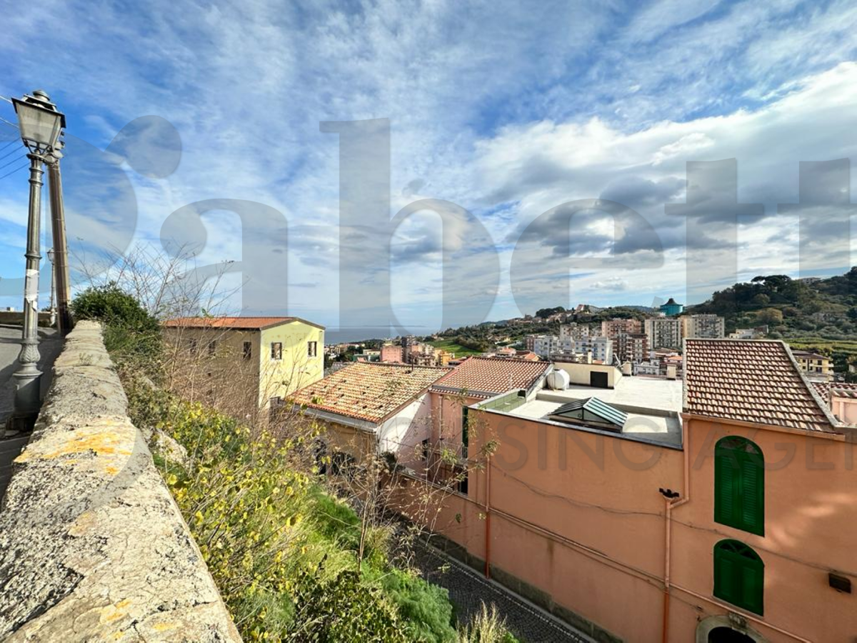 Magazzino in vendita a Patti