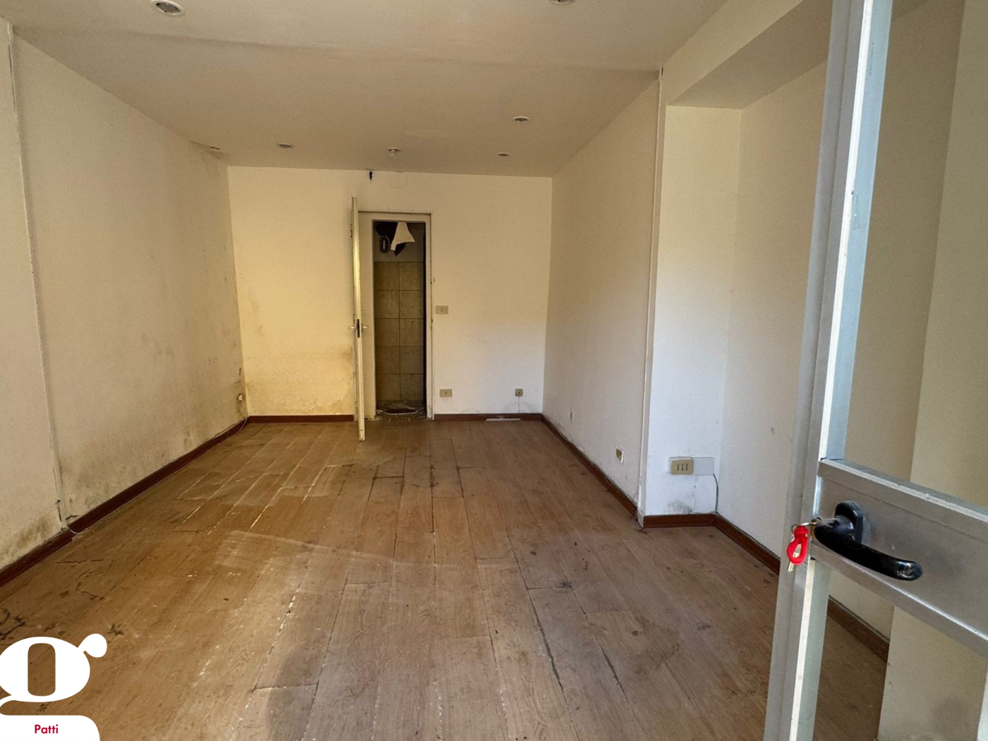 Negozio in vendita a Patti