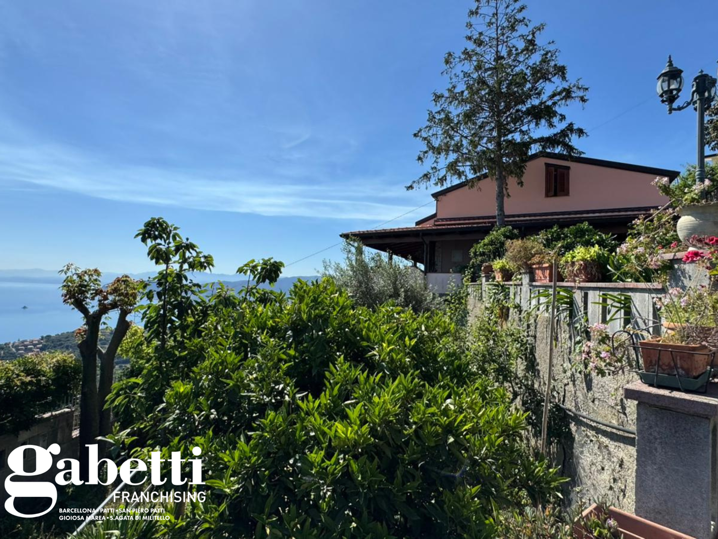 Villa nuova a Gioiosa Marea