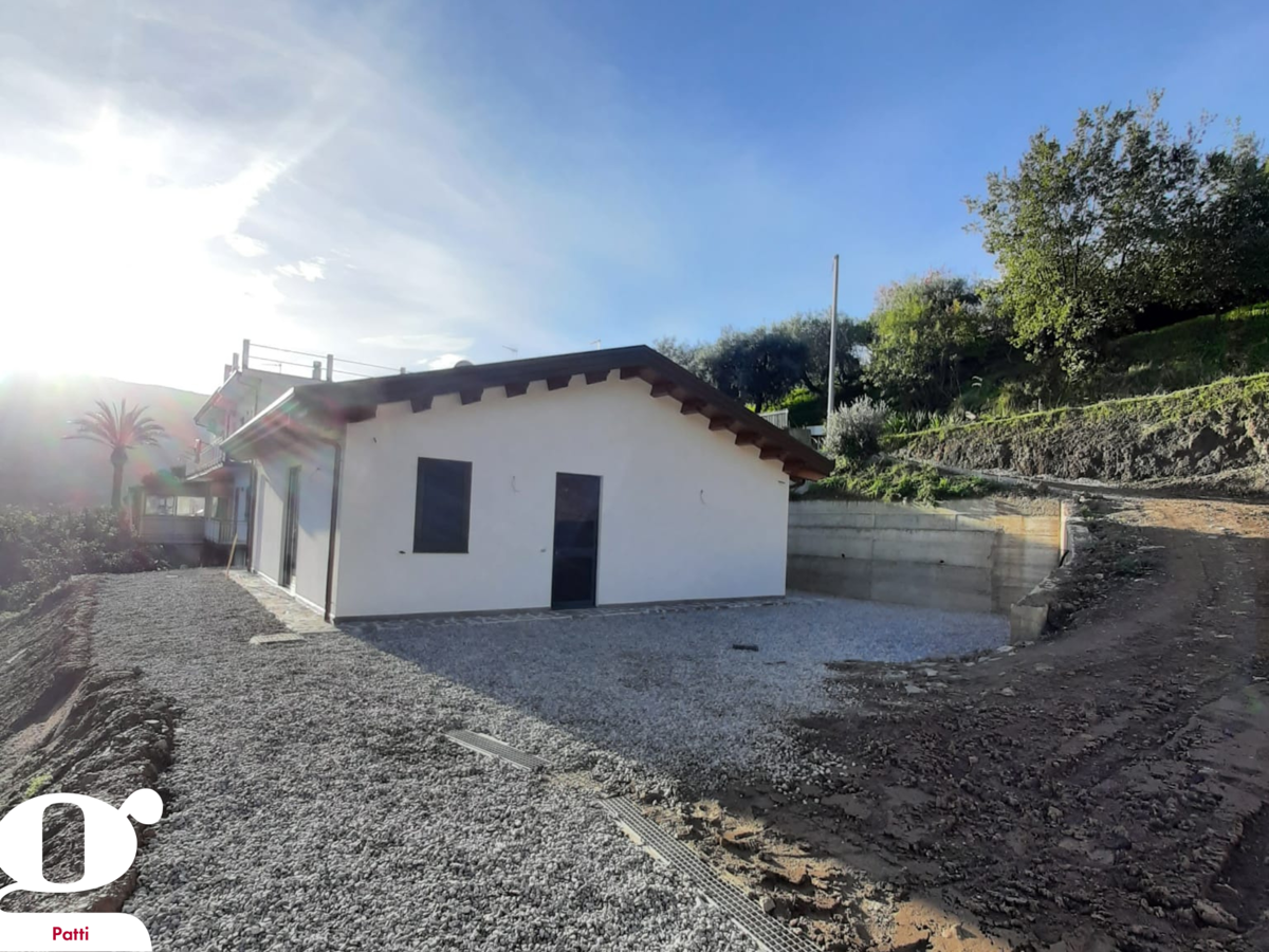 Casa indipendente nuova a Piraino