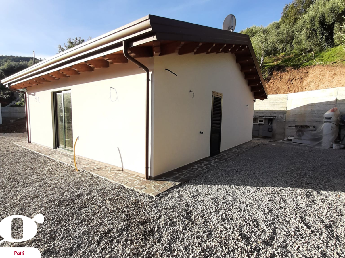 Casa indipendente nuova a Piraino