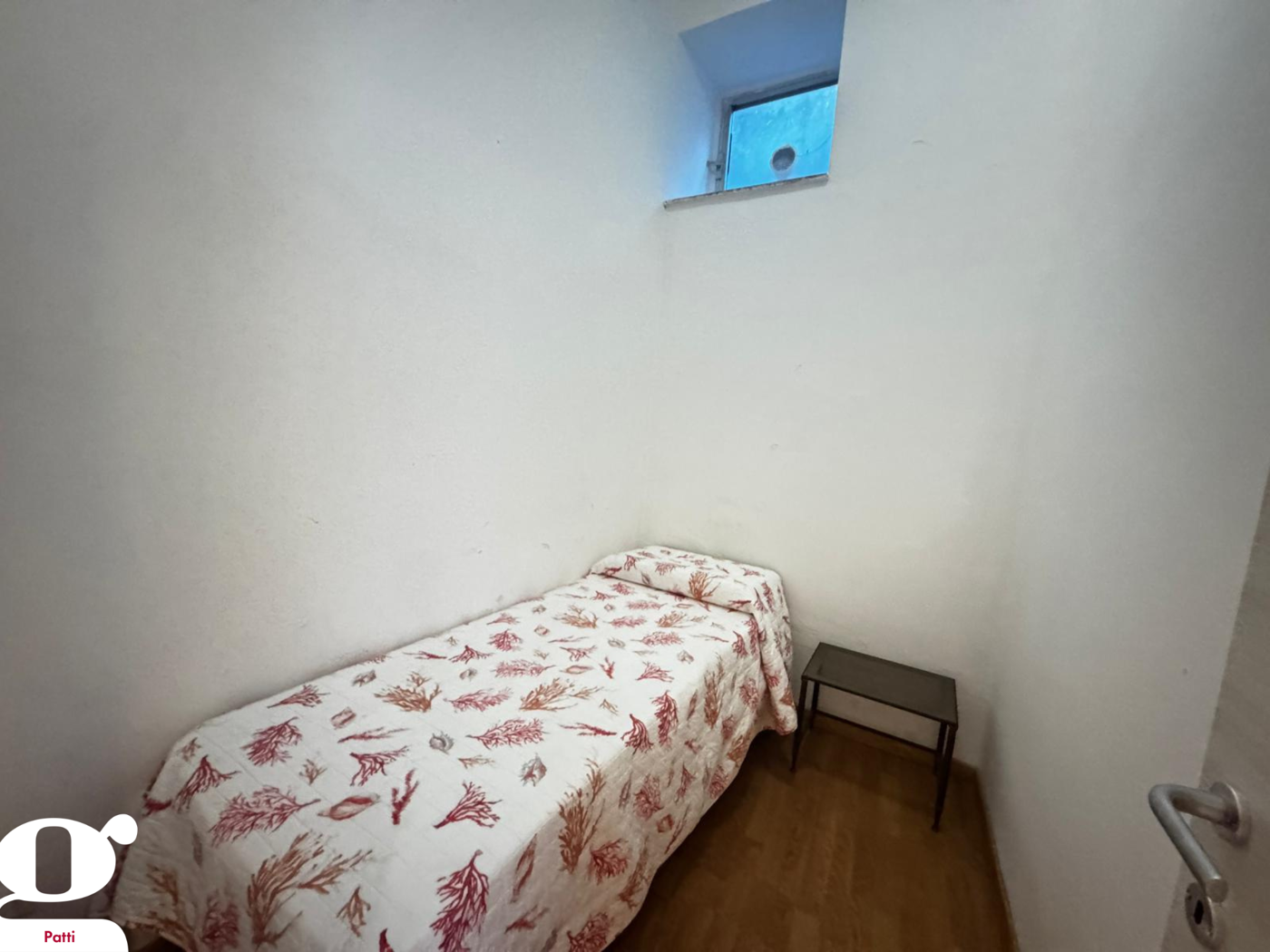 Quadrilocale arredato in affitto a Patti