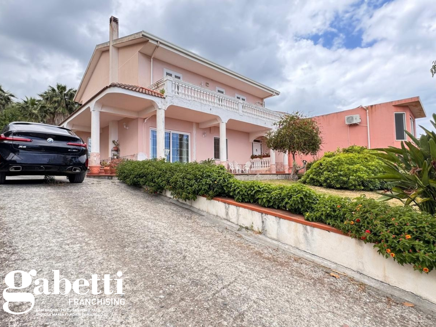 Villa Bifamiliare con giardino a Patti