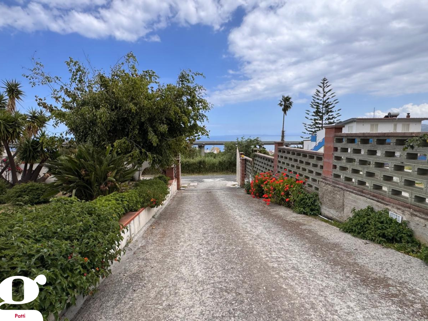Villa Bifamiliare con giardino a Patti