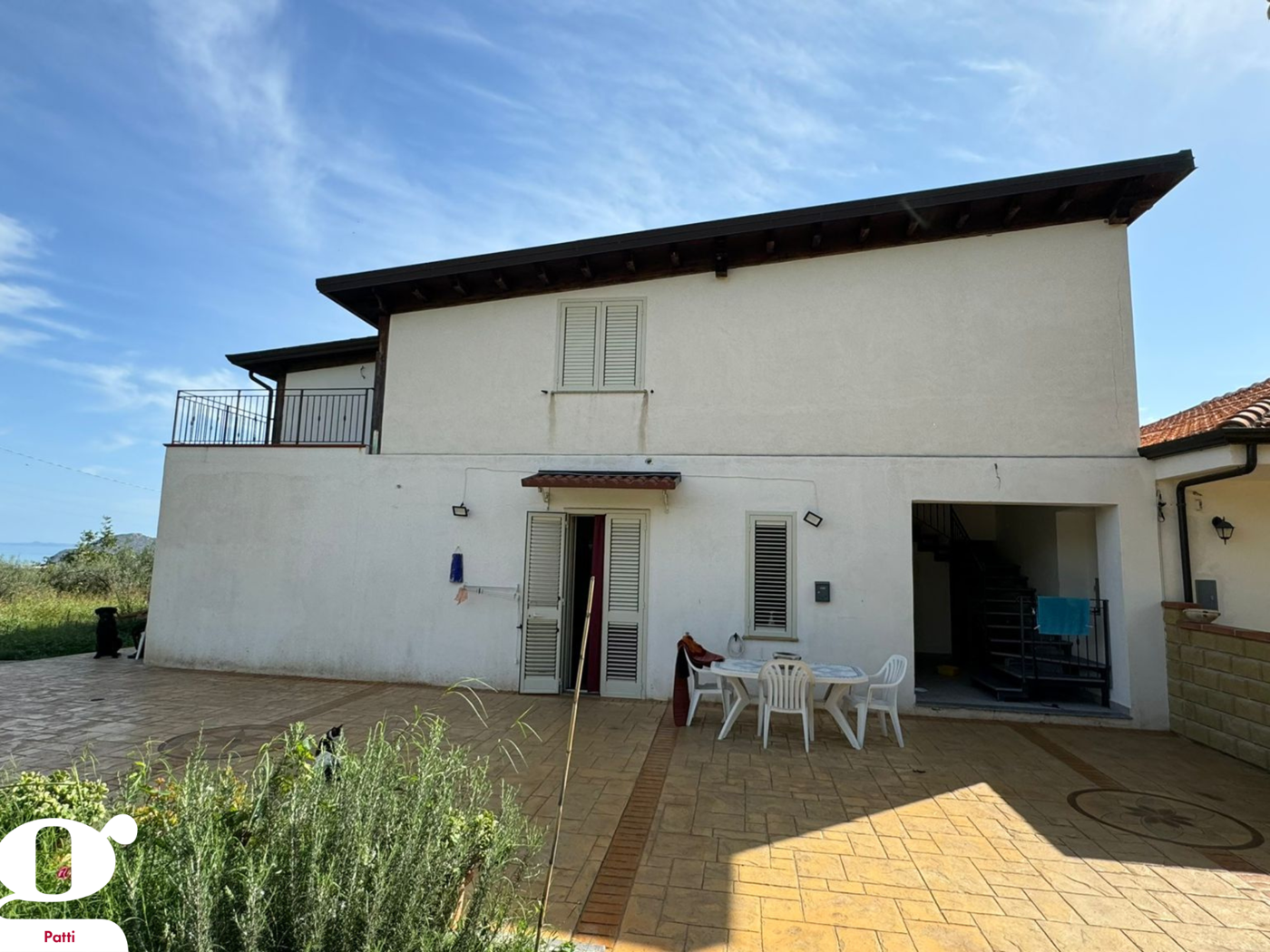 Quadrilocale con giardino a Patti
