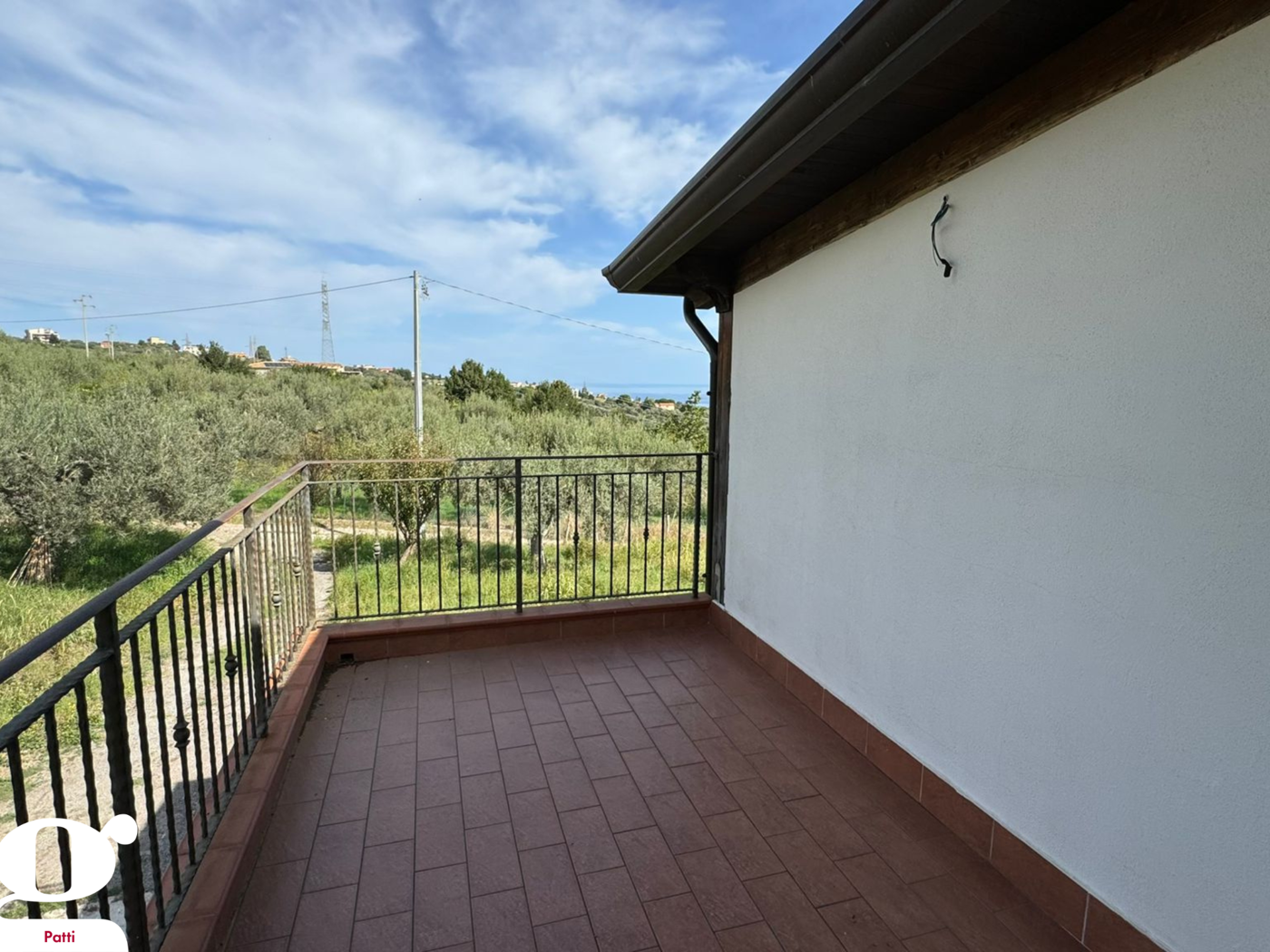 Quadrilocale con giardino a Patti