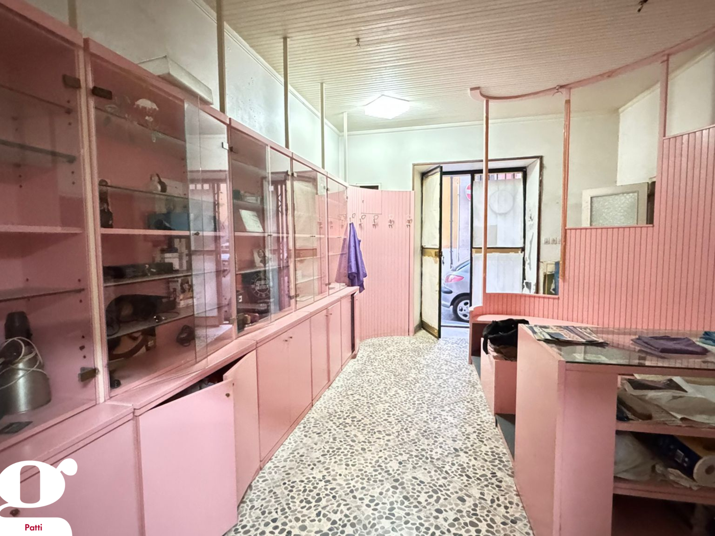 Negozio in vendita a Patti