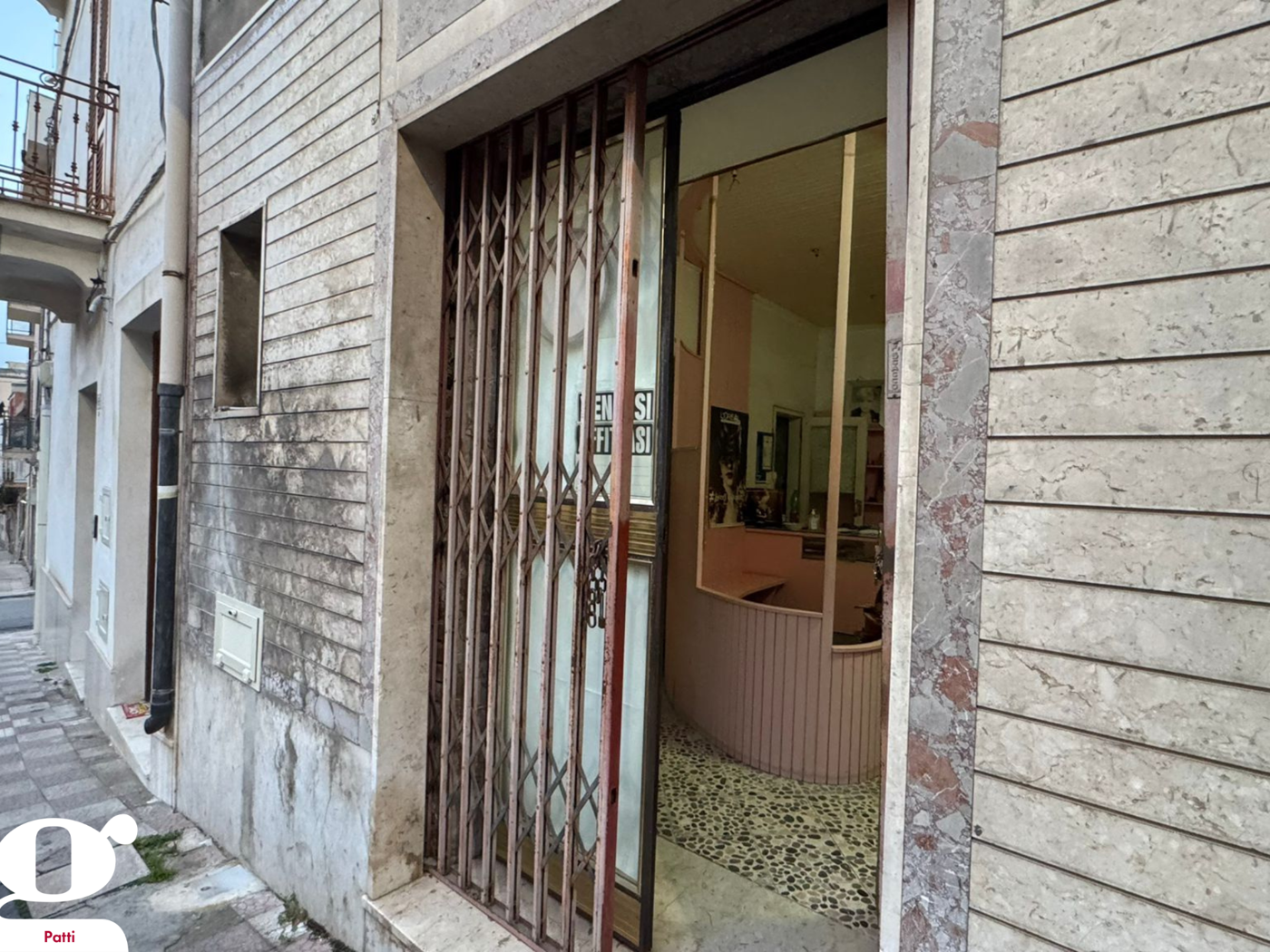 Negozio in vendita a Patti