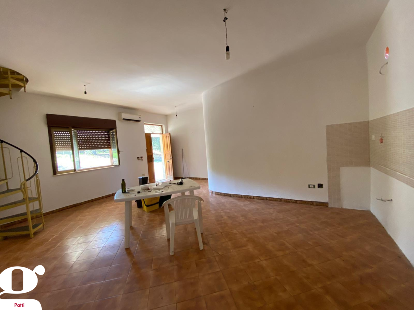 Villa arredata in affitto a Patti