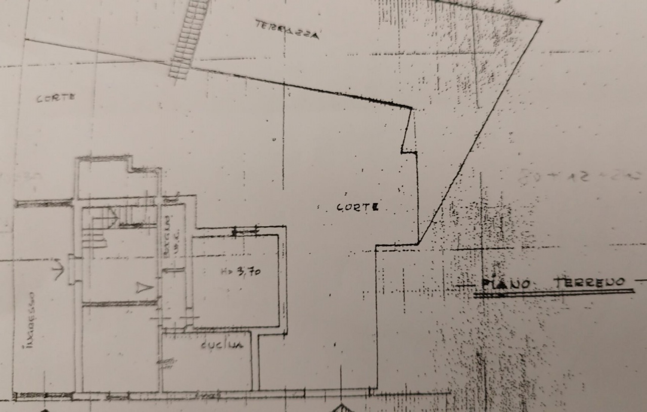 Casa indipendente con box doppio a Piombino