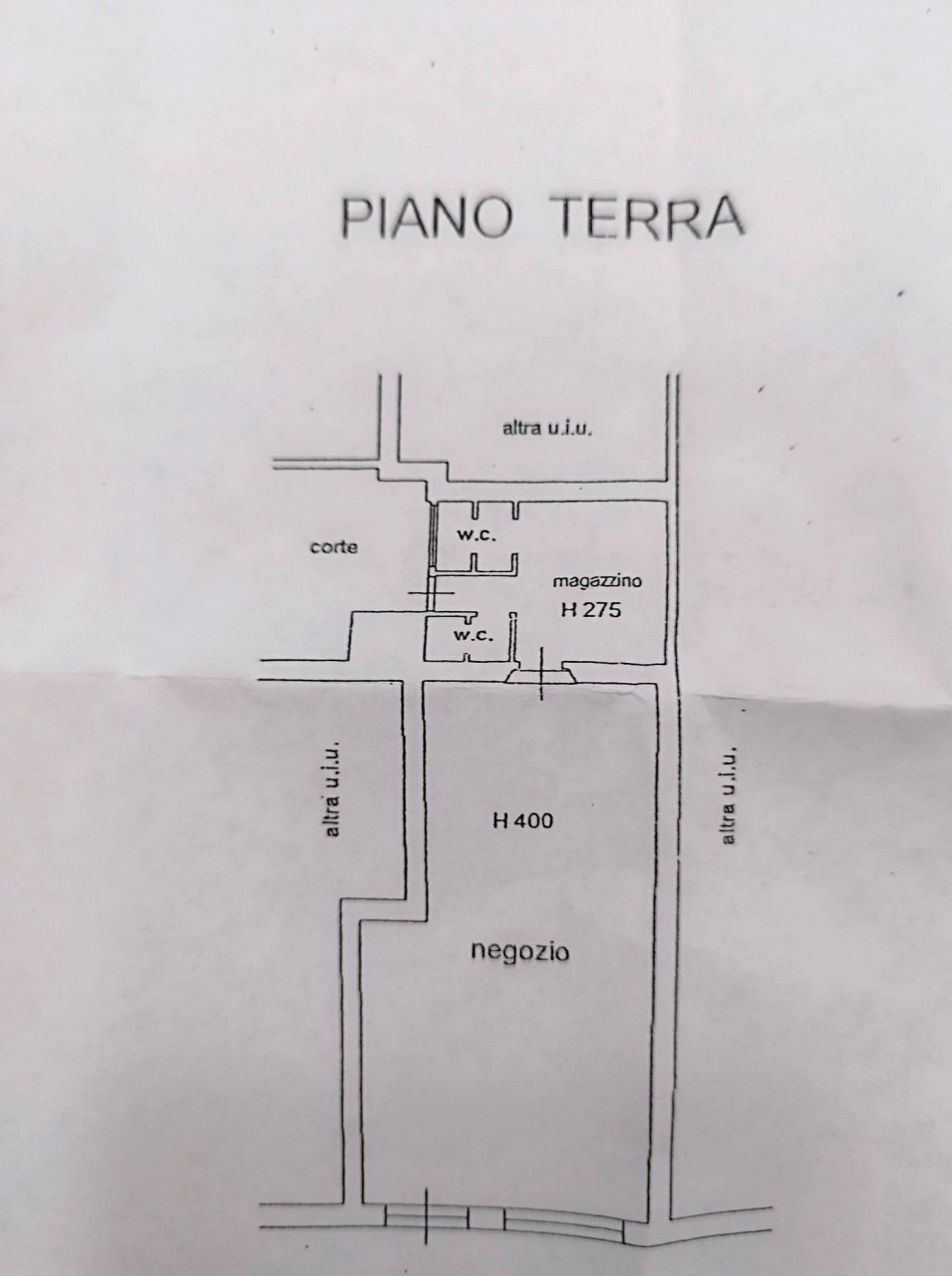 Locale commerciale in affitto a Piombino