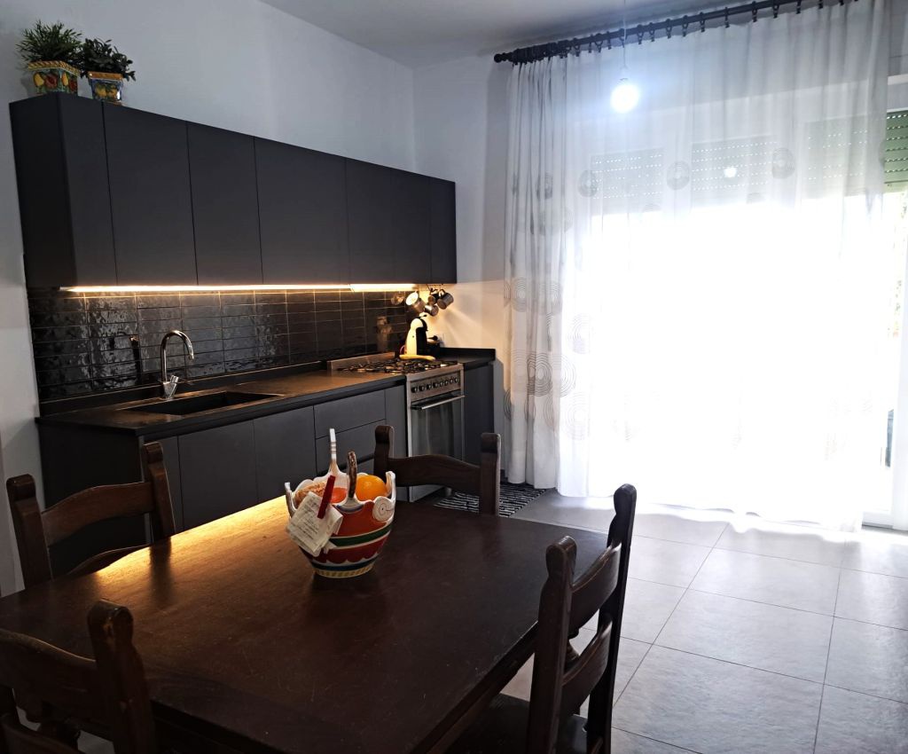 Casa indipendente con giardino a San Vincenzo