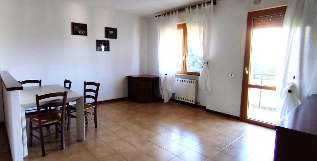 Trilocale con terrazzo a Piombino