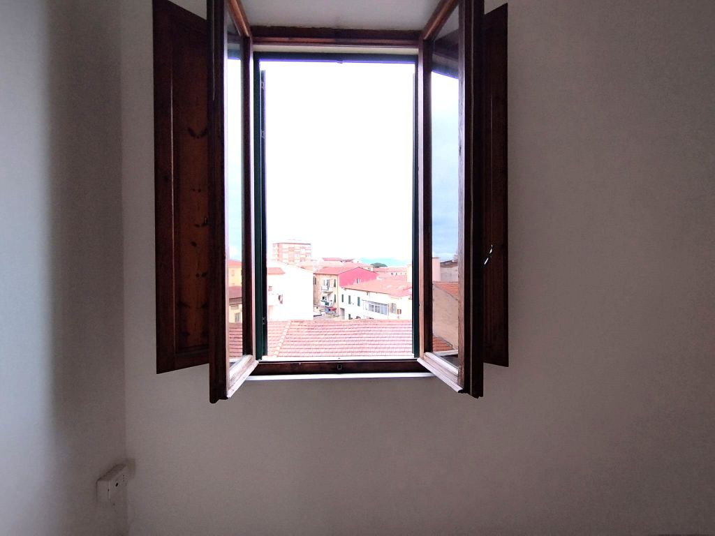 Trilocale con terrazzo a Piombino