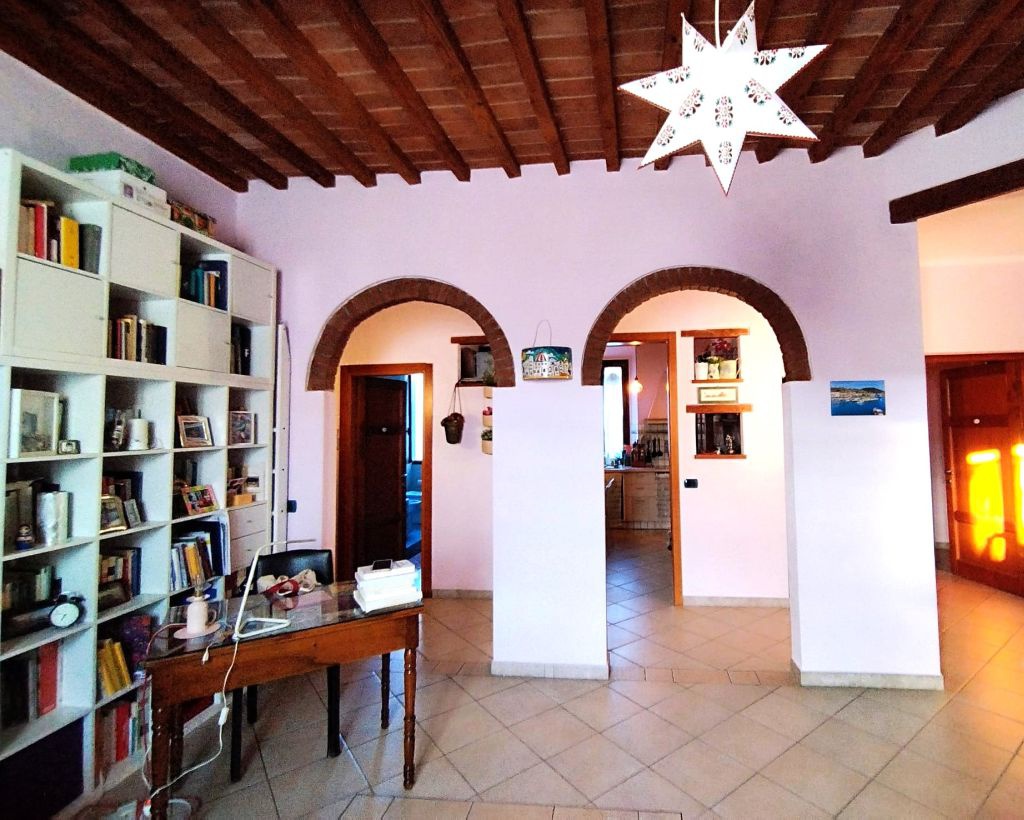 Appartamento con terrazzo a Piombino