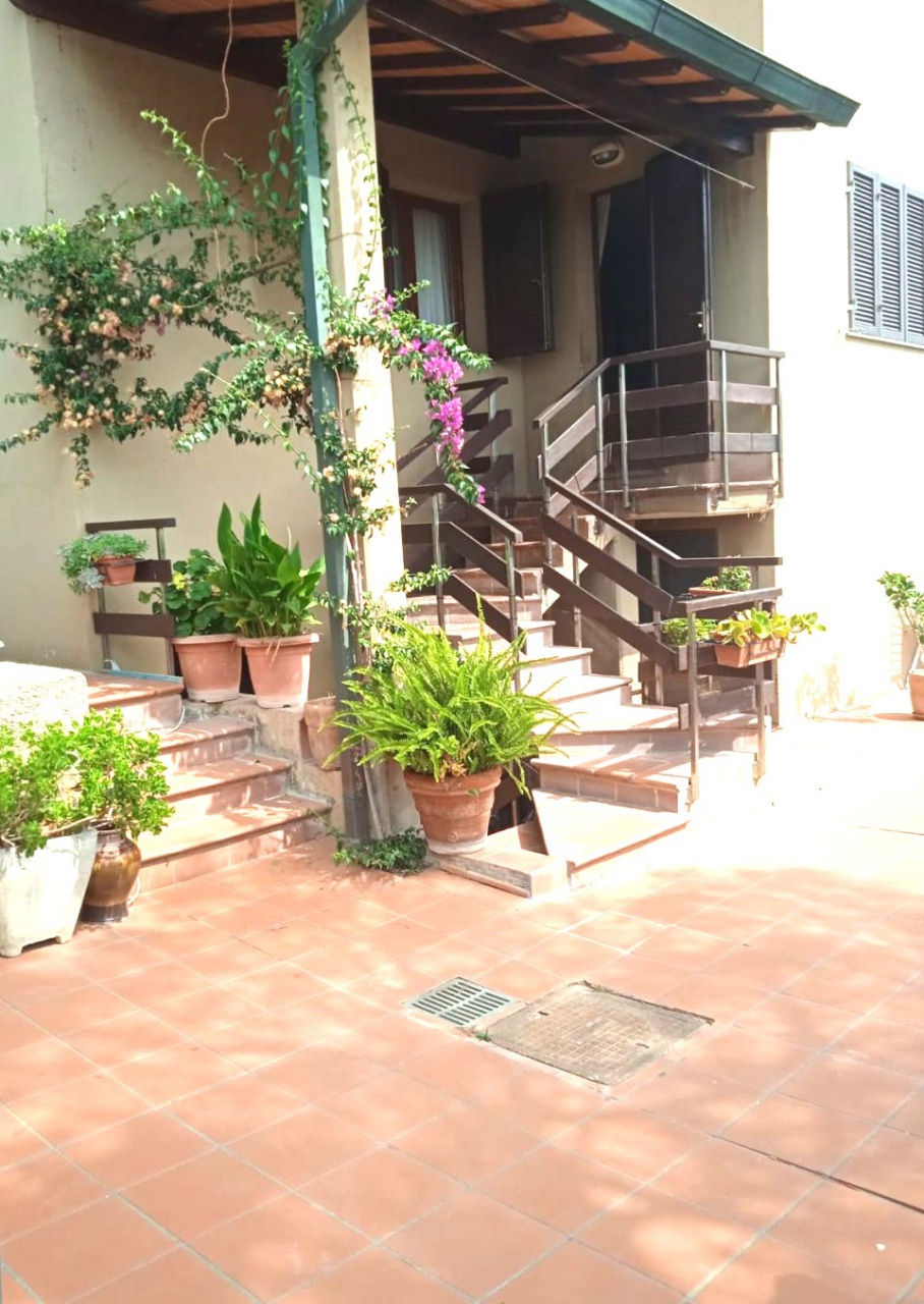 Casa indipendente arredata in affitto a Piombino