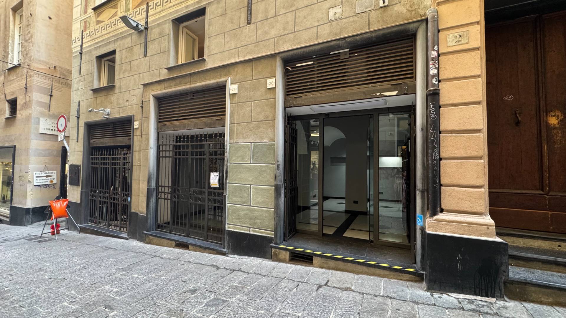 Locale commerciale in affitto a Genova, Centro Storico