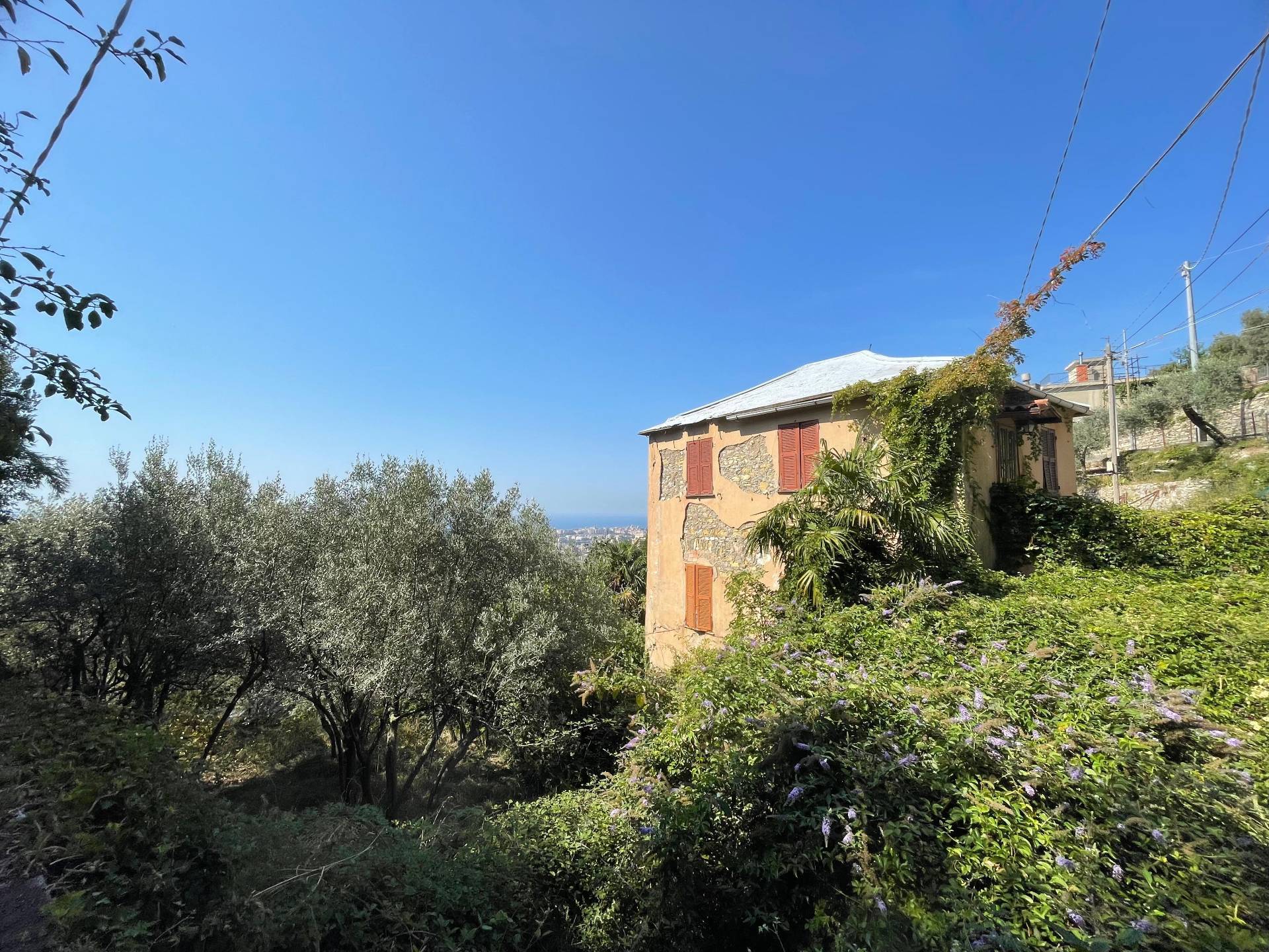 Casa indipendente in vendita a Genova, Quezzi
